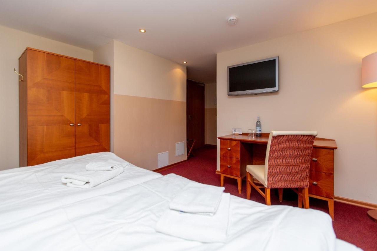 Hotel Und Restaurant Haus Sajons Plau am See Ngoại thất bức ảnh